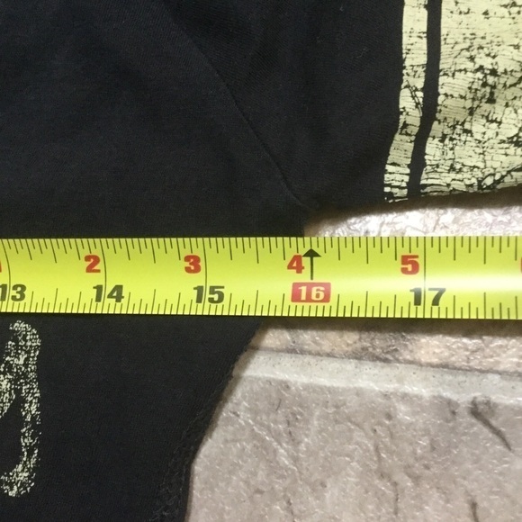 PITTSBURGH Penguins NHL Womens S Distressed Shirt - Picture 5 of 5